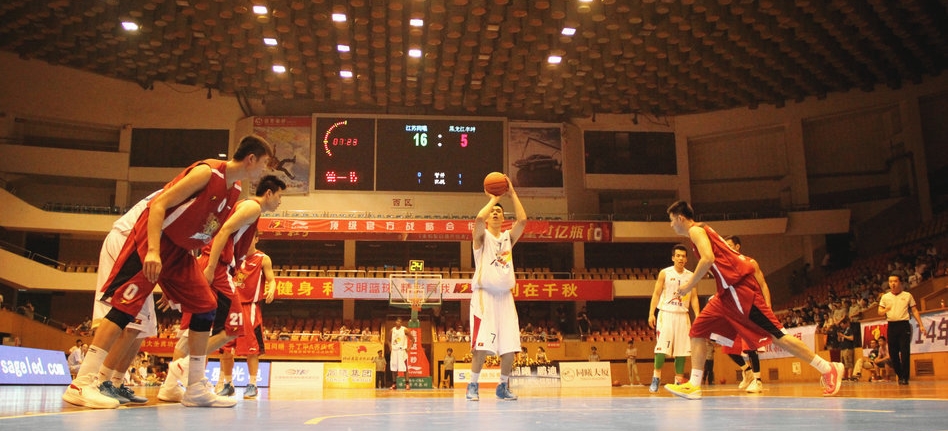 底角站位更 底角站位更